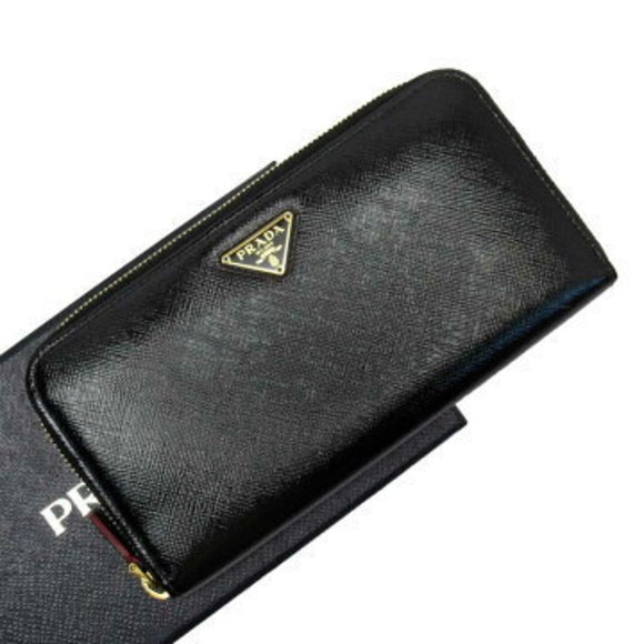 Prada zip long Wallet triangle Black red Saffiano leather - Picture 1 of 3